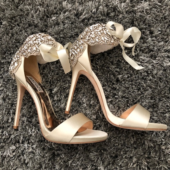 badgley mischka hilda